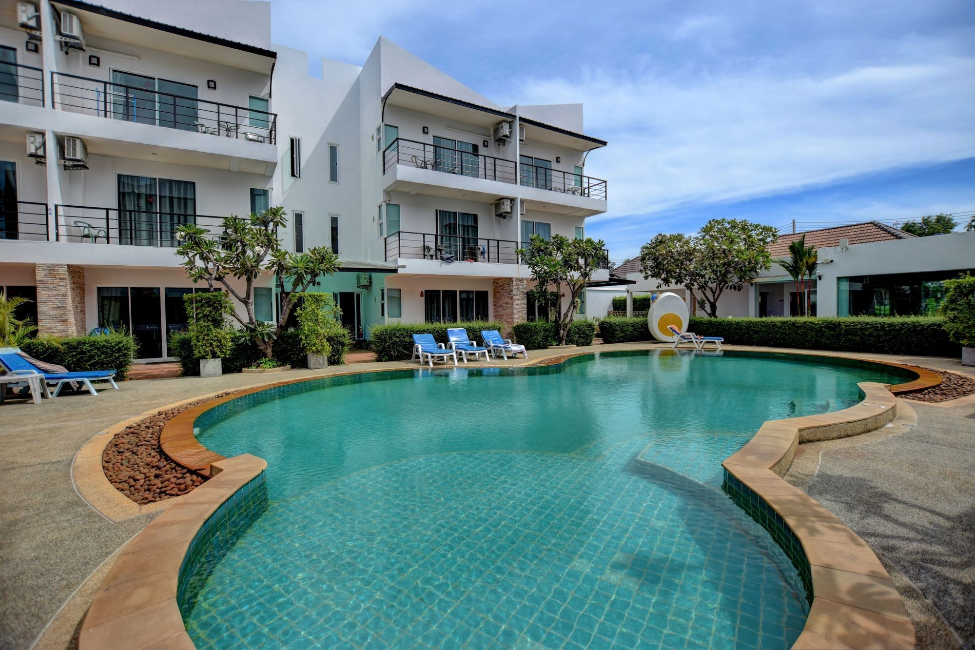 Pool Access 89 @Rawai Hotel Exterior photo